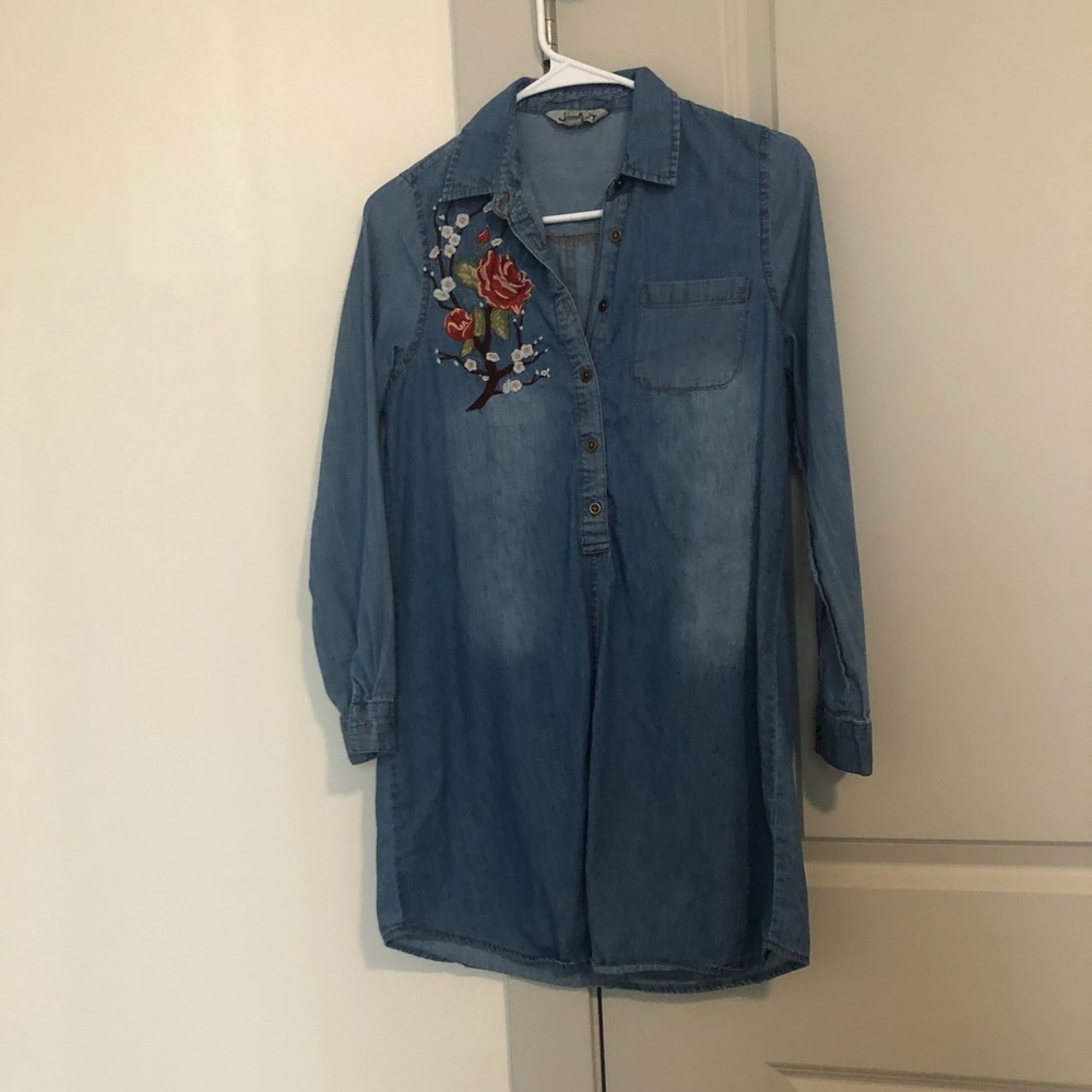 *DONATING SOON* Chambray Dress